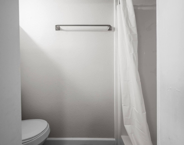 5519 Chapman Street - Photo Thumbnail 7