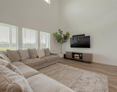 22502 Modica Rift Lane - Photo Thumbnail 5