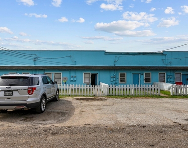 4930 Fm 1765 - Photo Thumbnail 6