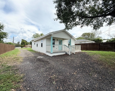 506 N Thomason Street - Photo Thumbnail 1