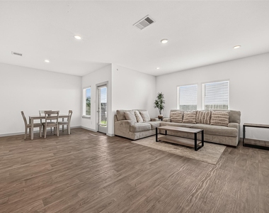 6903 Green Embers Lane - Photo Thumbnail 8