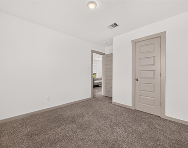 6903 Green Embers Lane - Photo Thumbnail 34