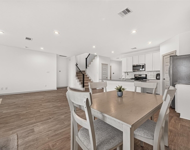 6903 Green Embers Lane - Photo Thumbnail 20