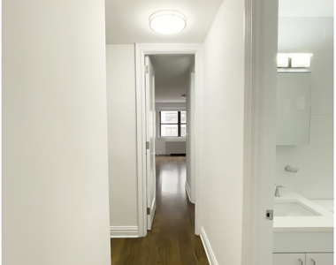 East 89th Street - Photo Thumbnail 1