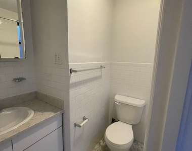 East 87th Street - Photo Thumbnail 4
