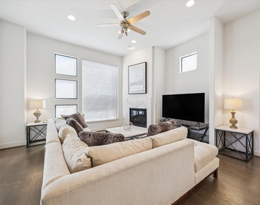 902 Roy Street - Photo Thumbnail 13