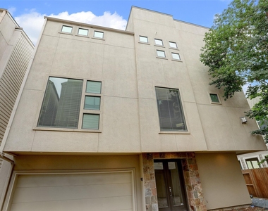 902 Roy Street - Photo Thumbnail 4