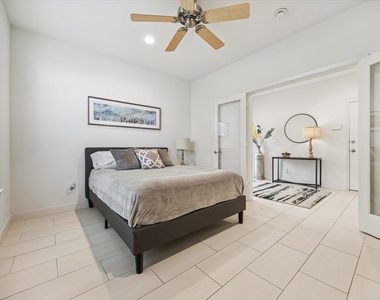 902 Roy Street - Photo Thumbnail 9