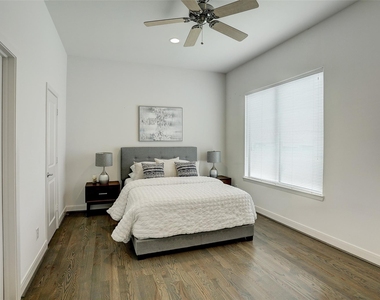 902 Roy Street - Photo Thumbnail 17