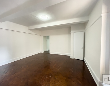 West 73rd Street - Photo Thumbnail 2