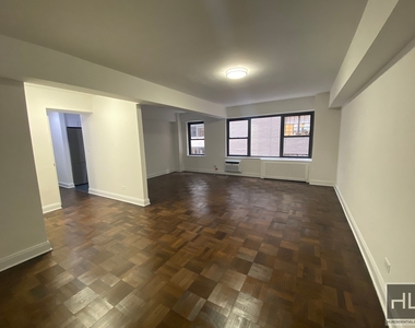 East 57 Street - Photo Thumbnail 1
