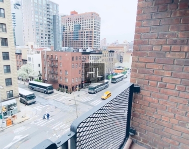 East 35 Street - Photo Thumbnail 2
