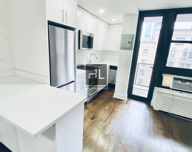 East 35 Street - Photo Thumbnail 4