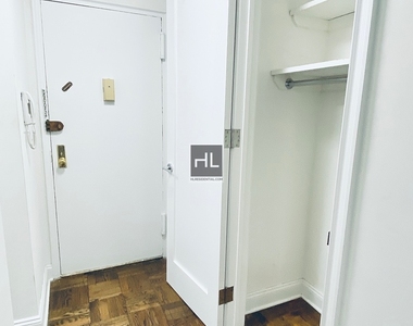 East 35 Street - Photo Thumbnail 1