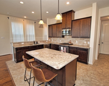 4132 Boardwalk Boulevard - Photo Thumbnail 6
