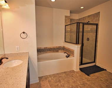 4132 Boardwalk Boulevard - Photo Thumbnail 19