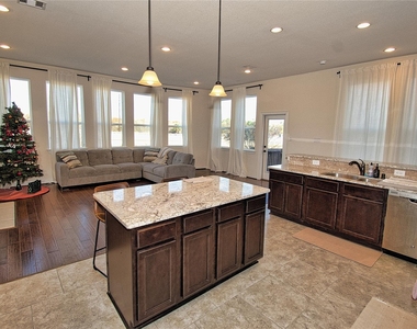 4132 Boardwalk Boulevard - Photo Thumbnail 9