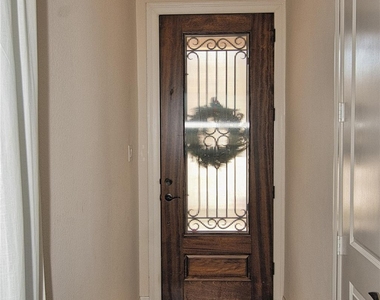 4132 Boardwalk Boulevard - Photo Thumbnail 4