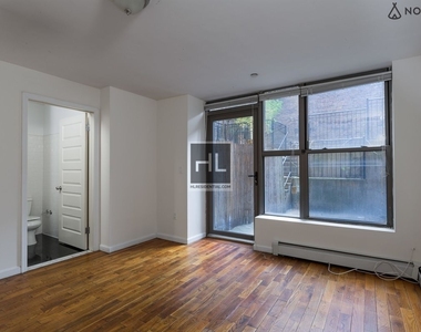 Pineapple Street - Photo Thumbnail 5