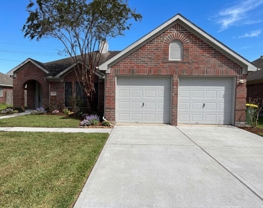 2710 Glen Cullen Lane - Photo Thumbnail 1