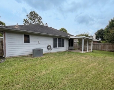 2710 Glen Cullen Lane - Photo Thumbnail 2
