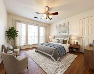 2710 Glen Cullen Lane - Photo Thumbnail 7