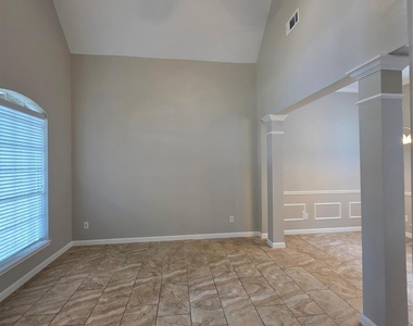 1425 Mija Lane - Photo Thumbnail 2