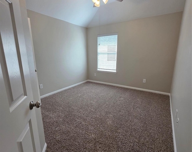 1425 Mija Lane - Photo Thumbnail 15