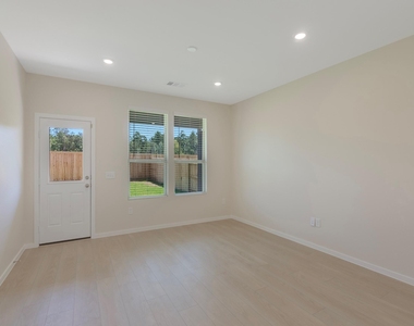 15881 Blass Valley Drive Drive - Photo Thumbnail 11