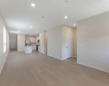 15881 Blass Valley Drive Drive - Photo Thumbnail 16