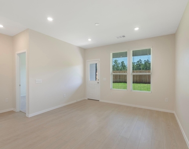 15881 Blass Valley Drive Drive - Photo Thumbnail 12