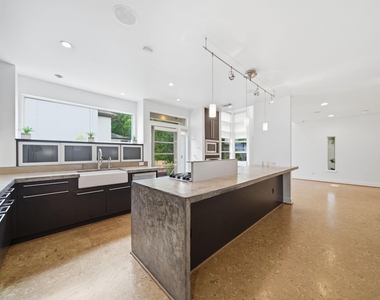 7002 Newcastle Street - Photo Thumbnail 30