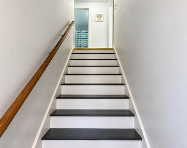 409 Doris Street - Photo Thumbnail 3
