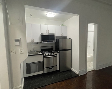 East 80th Street - Photo Thumbnail 7