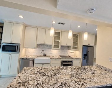 1201 Mcduffie Street - Photo Thumbnail 4