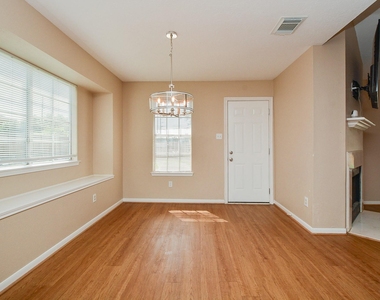 22811 Market Square Lane - Photo Thumbnail 21