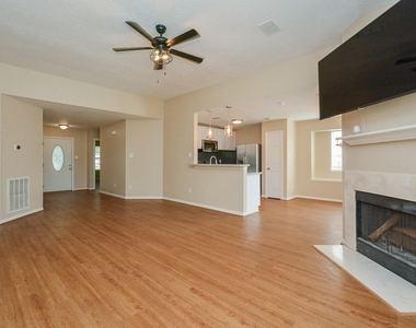 22811 Market Square Lane - Photo Thumbnail 9