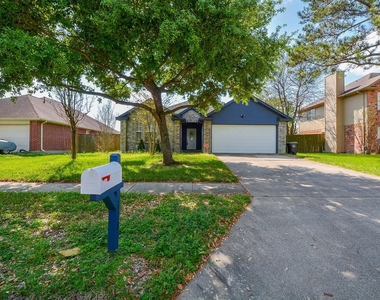 22811 Market Square Lane - Photo Thumbnail 1