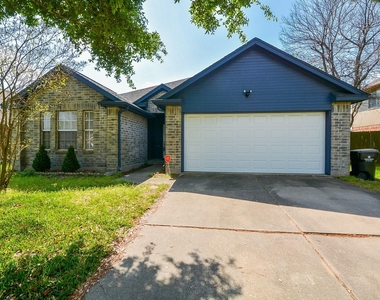 22811 Market Square Lane - Photo Thumbnail 2