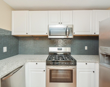 22811 Market Square Lane - Photo Thumbnail 19