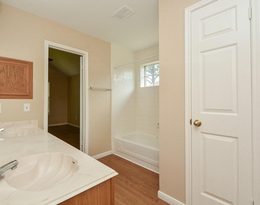 22811 Market Square Lane - Photo Thumbnail 26