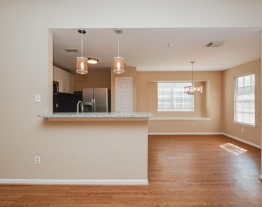 22811 Market Square Lane - Photo Thumbnail 11