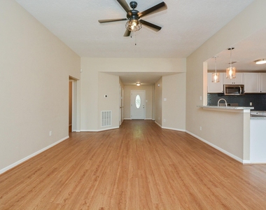 22811 Market Square Lane - Photo Thumbnail 10