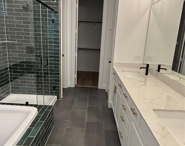 11735 Gramina Way - Photo Thumbnail 17
