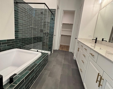 11735 Gramina Way - Photo Thumbnail 23
