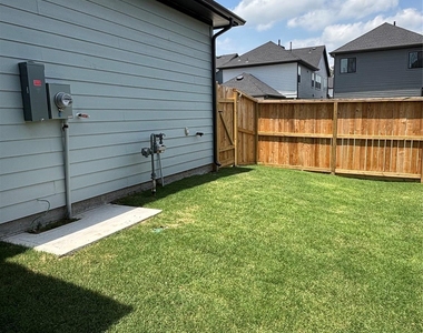 11735 Gramina Way - Photo Thumbnail 40