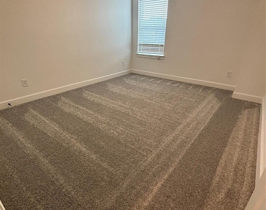 11735 Gramina Way - Photo Thumbnail 33
