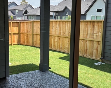 11735 Gramina Way - Photo Thumbnail 14