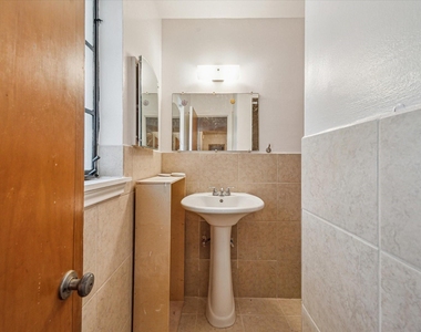 3825 Gramercy Street - Photo Thumbnail 5
