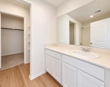1512 Las Cuevas Drive - Photo Thumbnail 9